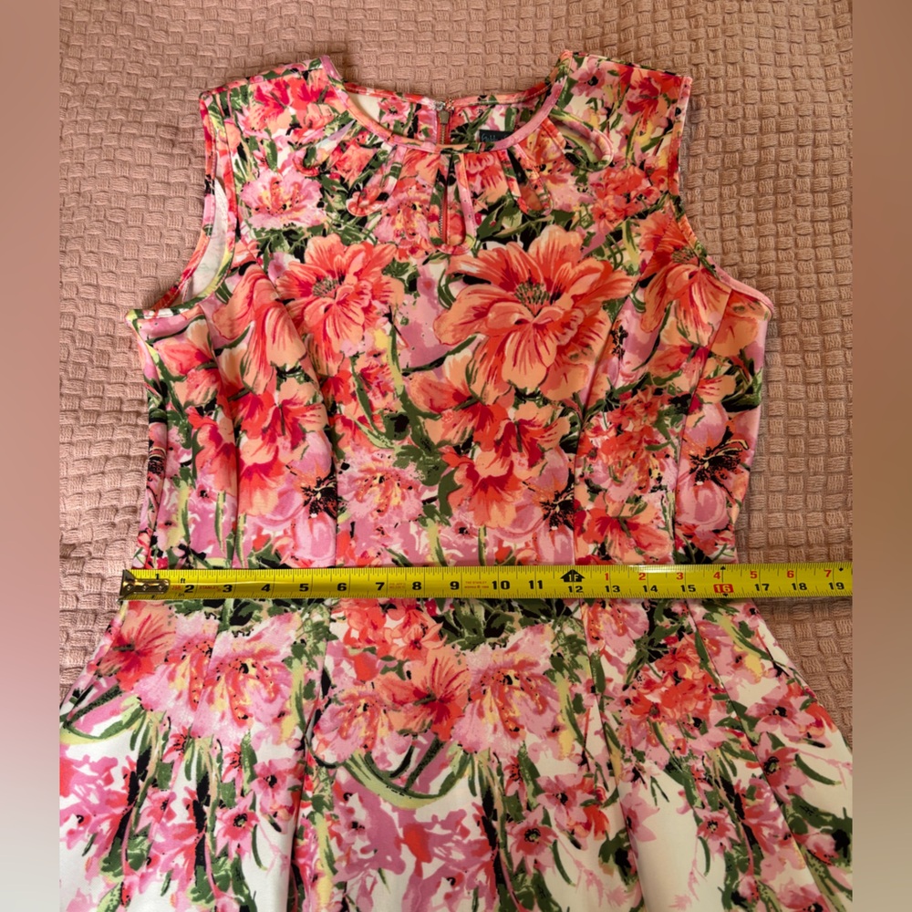 Gabby Skye Women’s Floral Fit and Flare Sleeveless Dress Size 12 - Picture 8 of 9